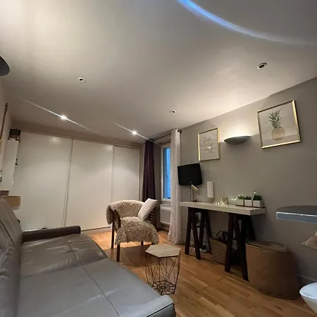 Charming Studio In The Heart Of * Paris